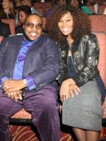 Marvin Sapp and Yolanda Adams pause for a photo