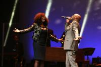 Yolanda Adams and Donnie McClurkin perform an astounding tribute to the late Andraé Crouch