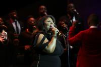 Kim Burrell delivers an inspiring performance in tribute to Israel Houghton