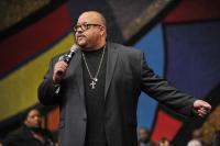 Fred Hammond tells how the Winans introduced him to Andrae Crouch