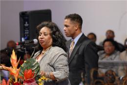 Jacqueline Jackson flanked by her son, Congressman Jesse Jackson Jr