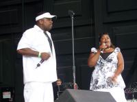 Jimmy Hicks and sister Diana sing Move