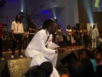 Tribbett ministers to the youth